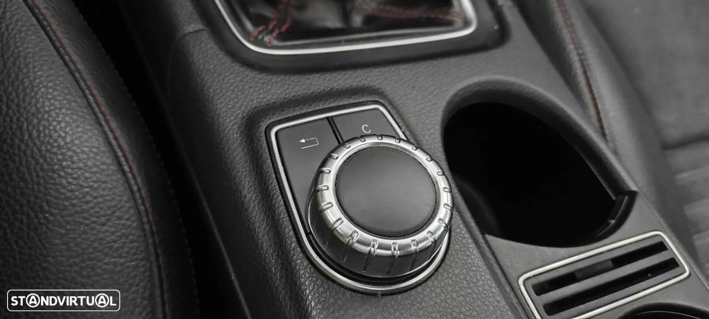 Mercedes-Benz A 180 d AMG Line - 36