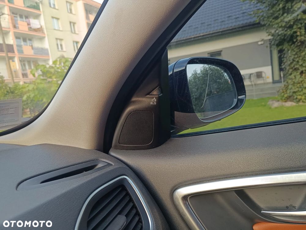 Volvo V60 Cross Country T5 AWD Summum - 21