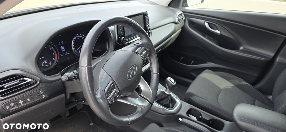 Hyundai i30 1.5 DPI Smart - 11