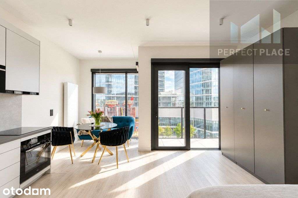Beautiful Apartment, Towarowa Towers