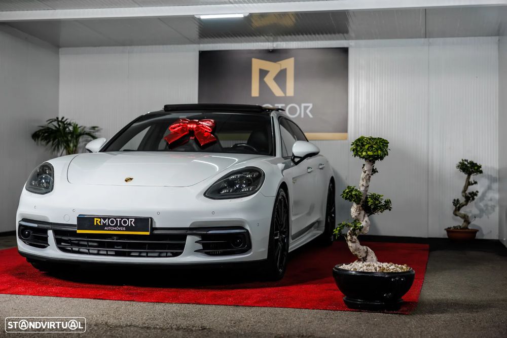 Porsche Panamera Sport Turismo 4 E-Hybrid Platinum Edition PDLS - 1