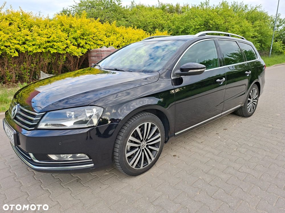 Volkswagen Passat - 1