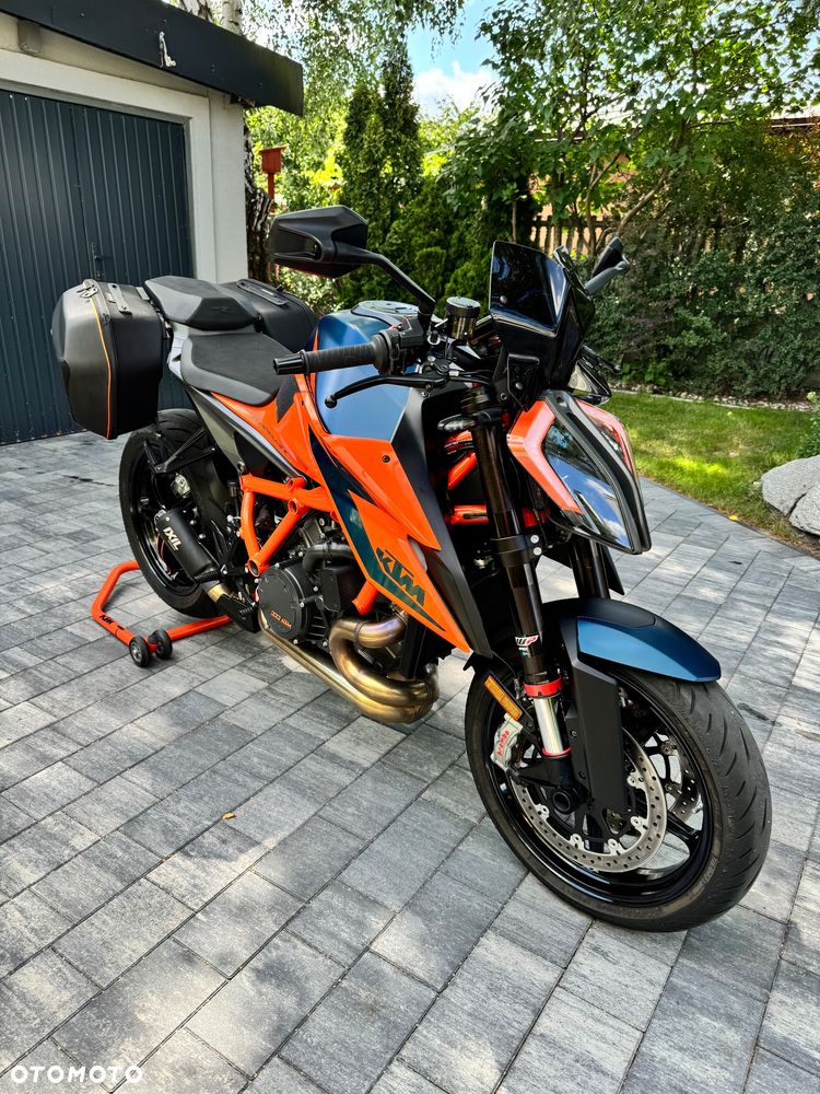 KTM Super Duke - 19