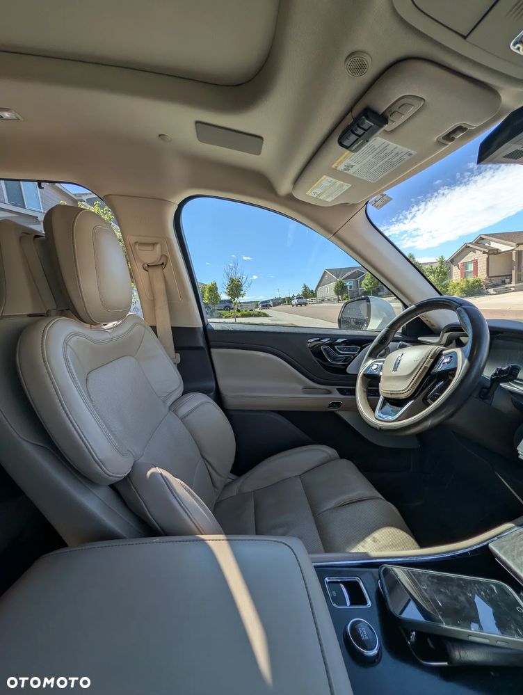 Lincoln Aviator - 24