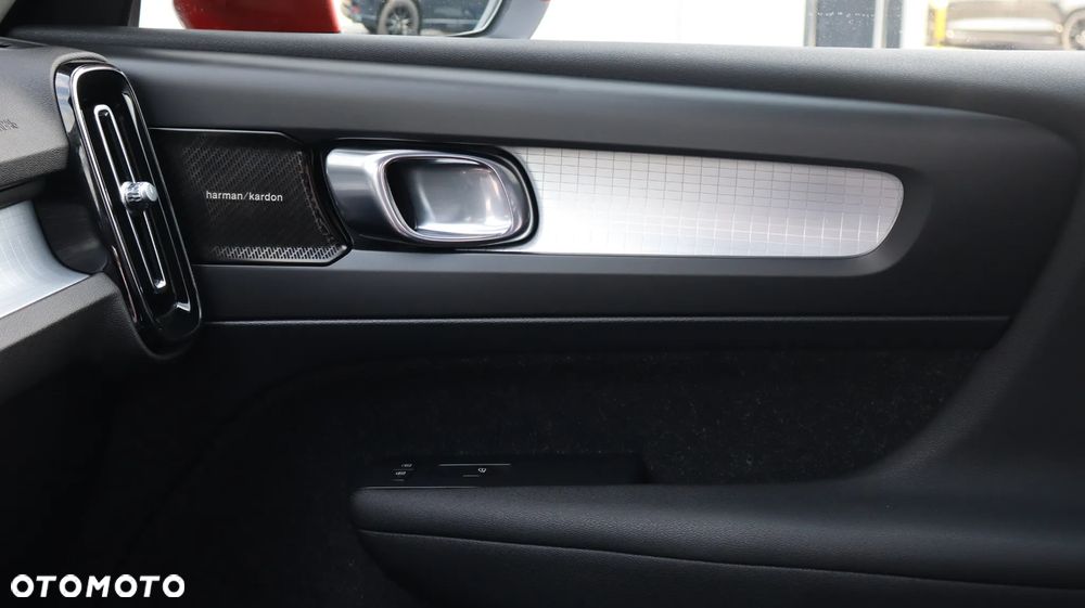 Volvo XC 40 T5 AWD Momentum Pro - 16