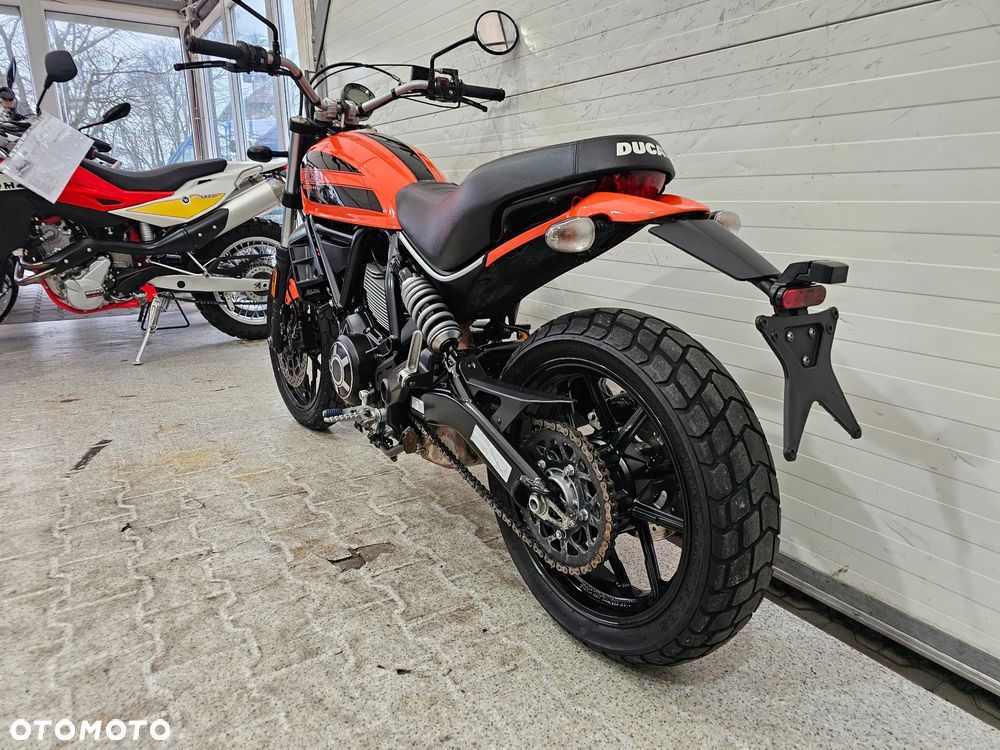 Ducati Scrambler - 9
