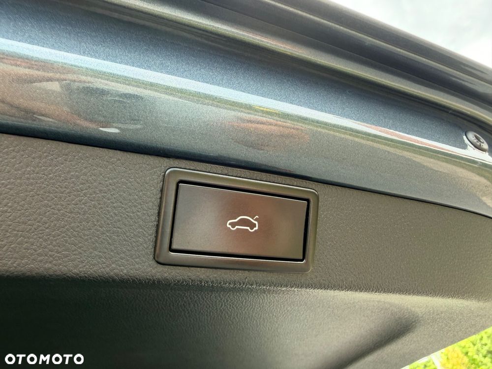 Skoda Octavia 2.0 TDI DSG Exclusive Plus - 40