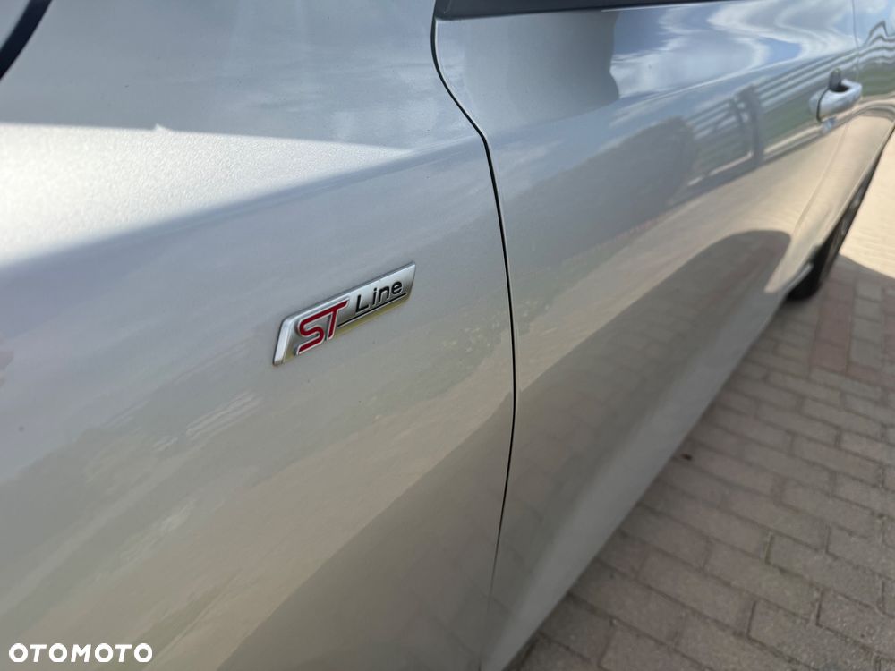 Ford Focus 1.0 EcoBoost Hybrid ST-LINE X - 13