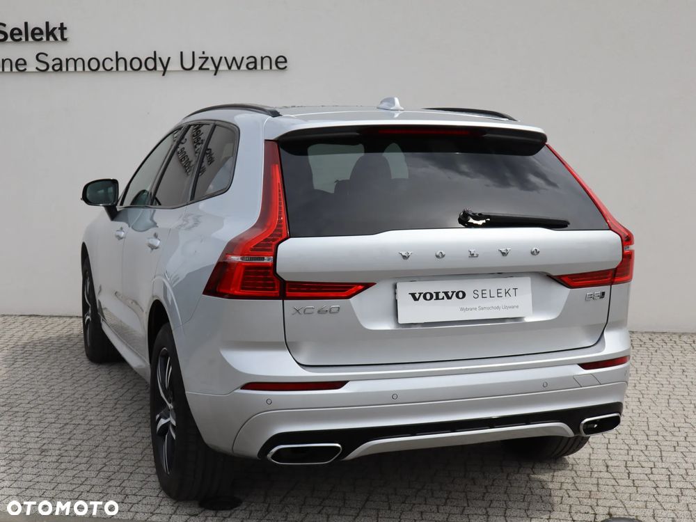 Volvo XC 60 B5 D AWD R-Design - 5