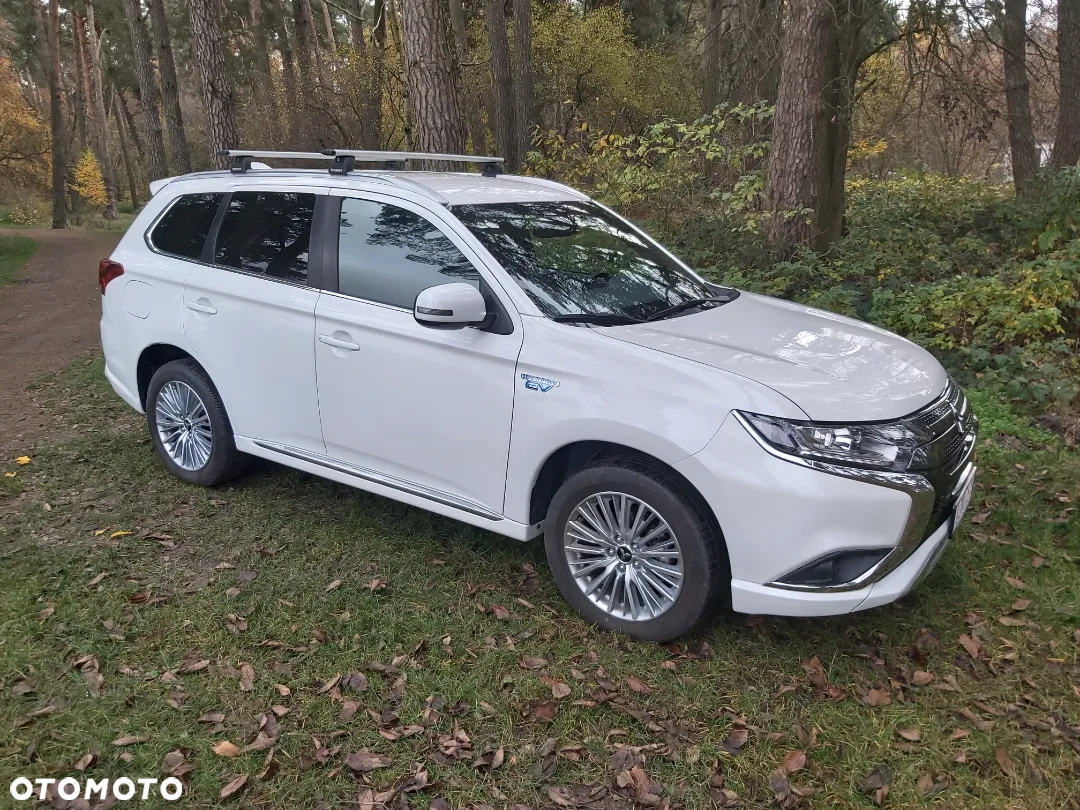 Mitsubishi Outlander - 3