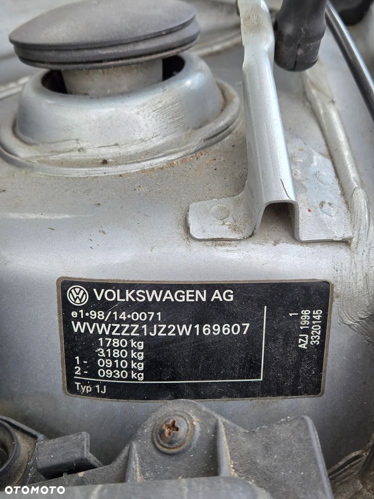 Volkswagen Bora 2.0 - 12