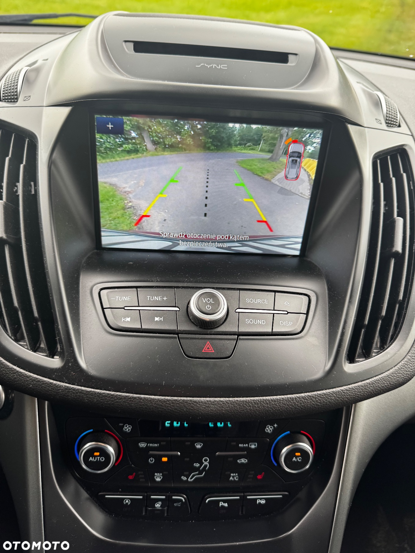 Ford Kuga - 24