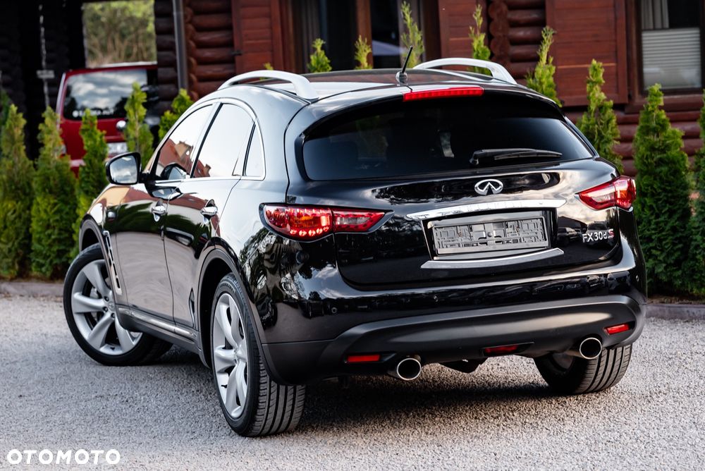 Infiniti FX FX30d S - 11