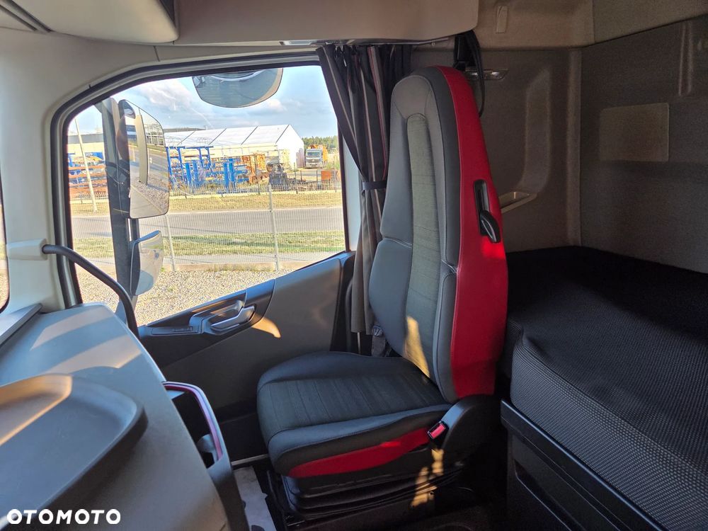 Volvo FH 460/ STARE TACHO/ HYDRAULIKA/ 4 PODUSZKI TYŁ/ LEKKA 7583kg Brutto - 15