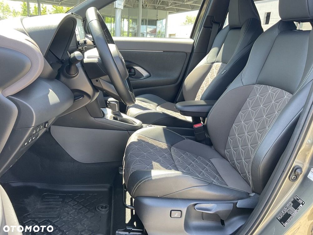 Toyota Yaris Cross - 15