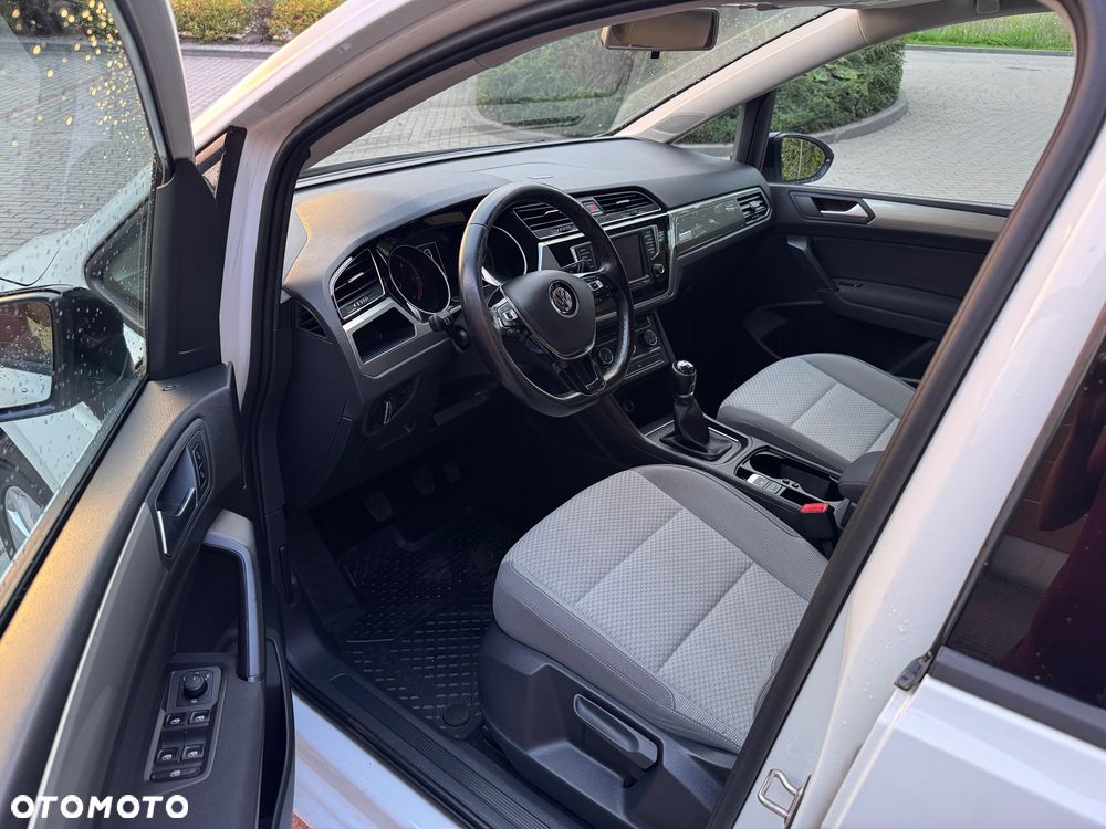 Volkswagen Touran 1.6 TDI SCR BlueMotion Technology Comfortline - 13