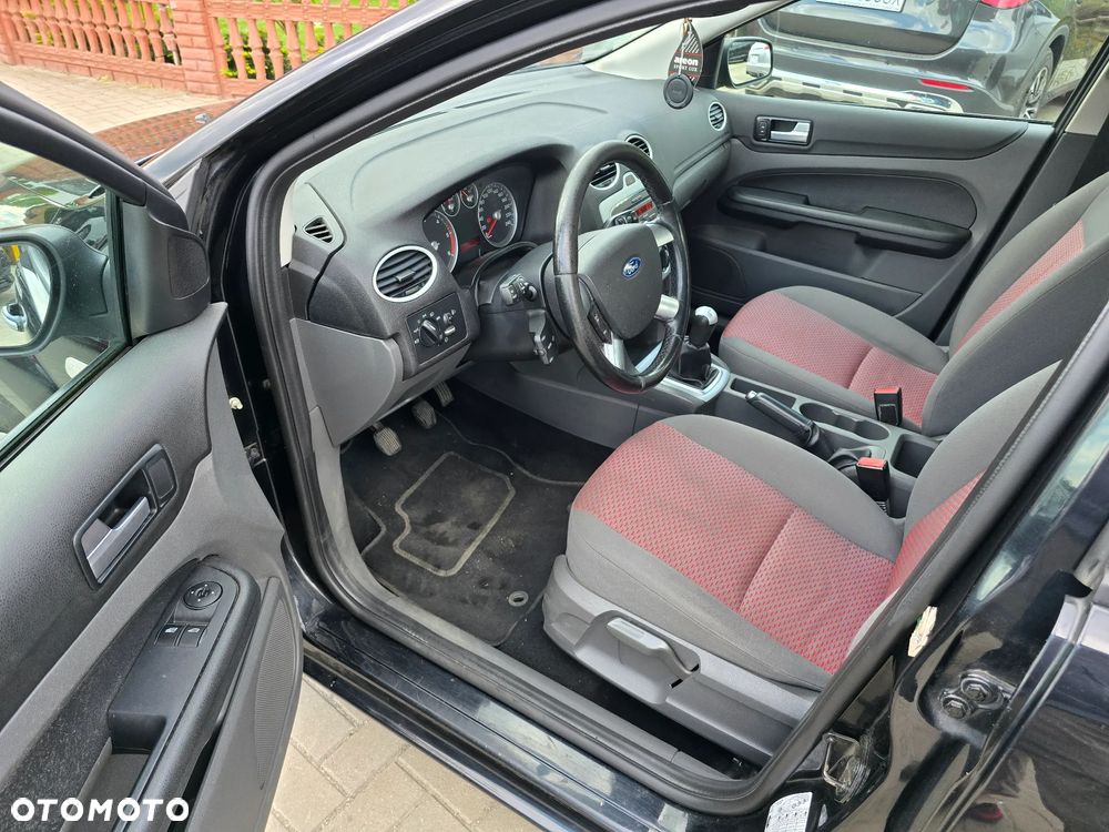 Ford Focus - 8
