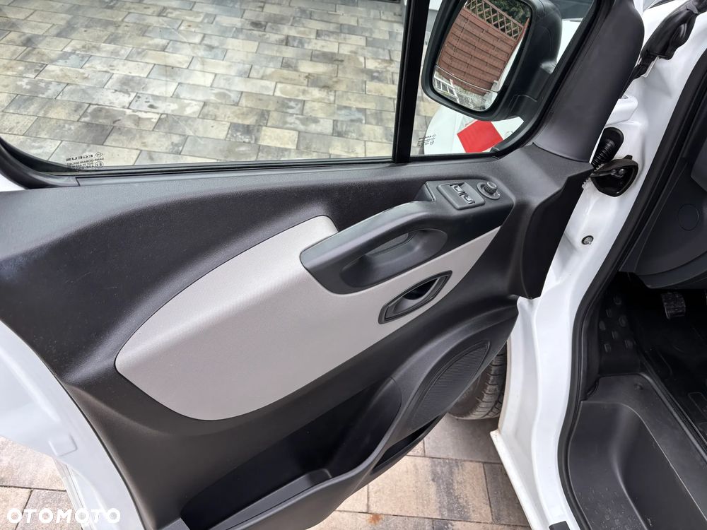 Renault Trafic - 13