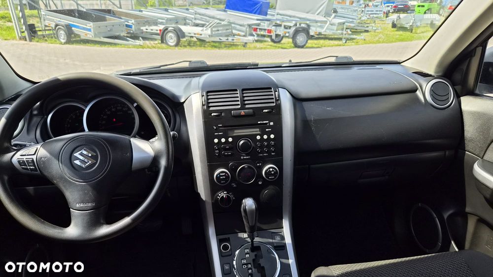 Suzuki Grand Vitara 2.0 De Luxe - 12