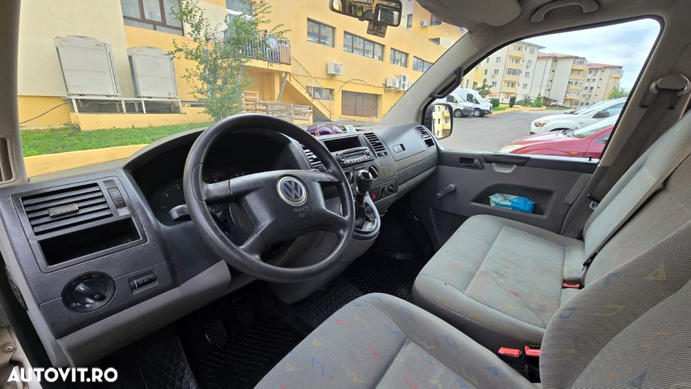 Volkswagen Transporter - 9