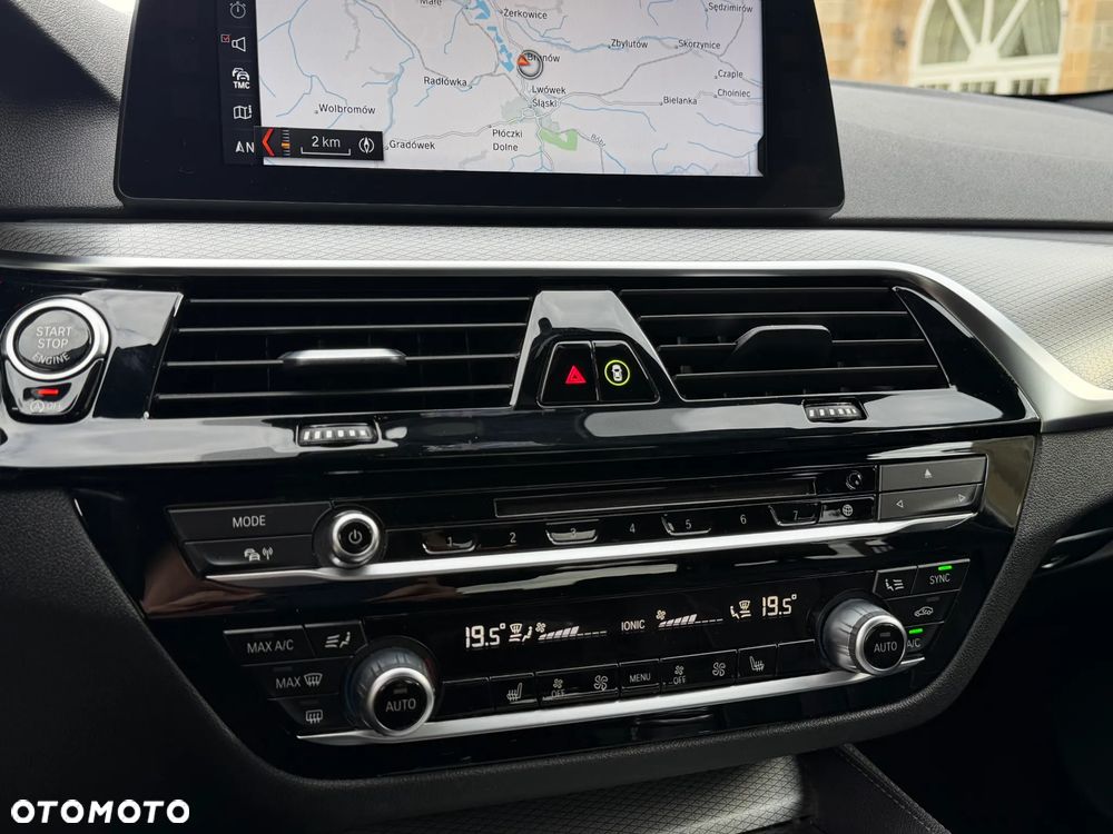 BMW Seria 5 520d M Sport sport - 34