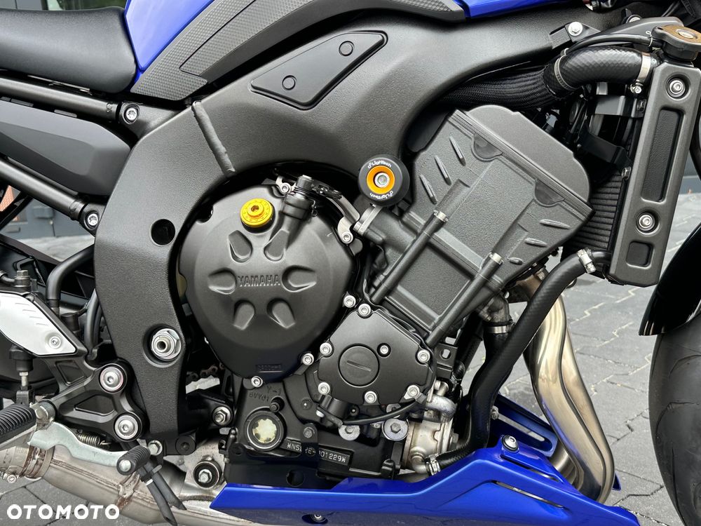 Yamaha FZ8 - 15