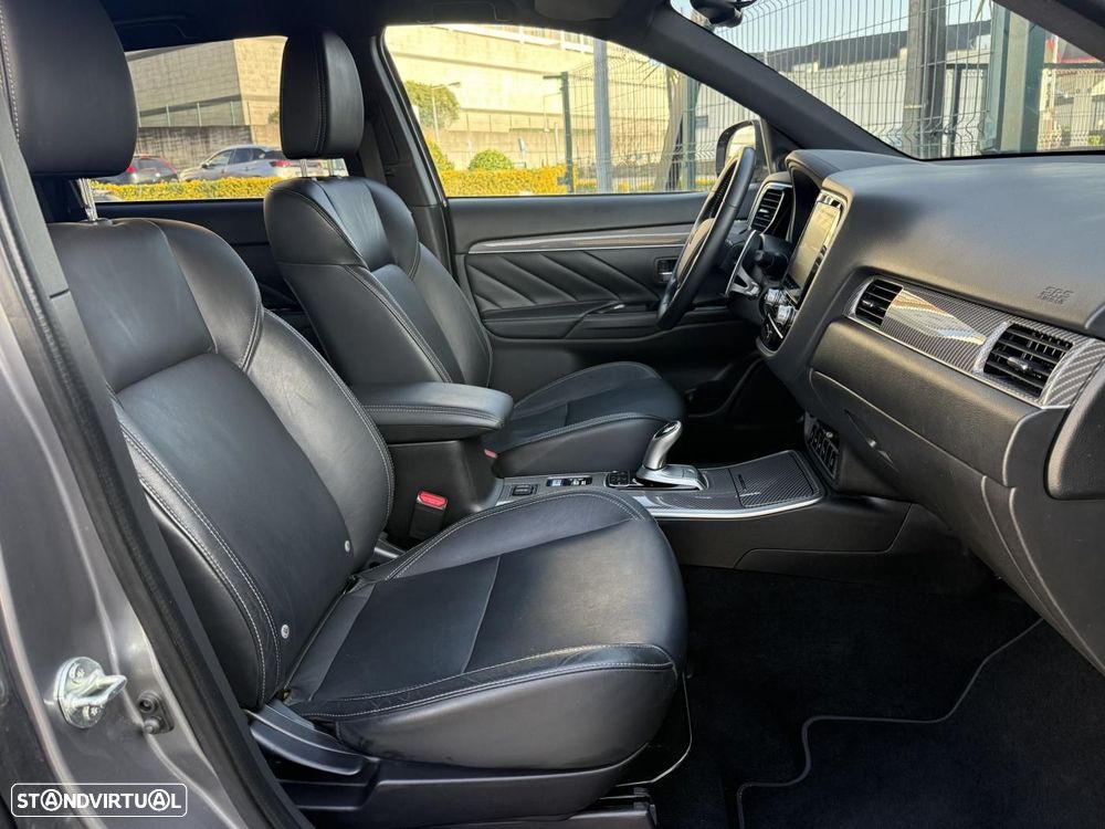 Mitsubishi Outlander 2.4 Instyle - 36