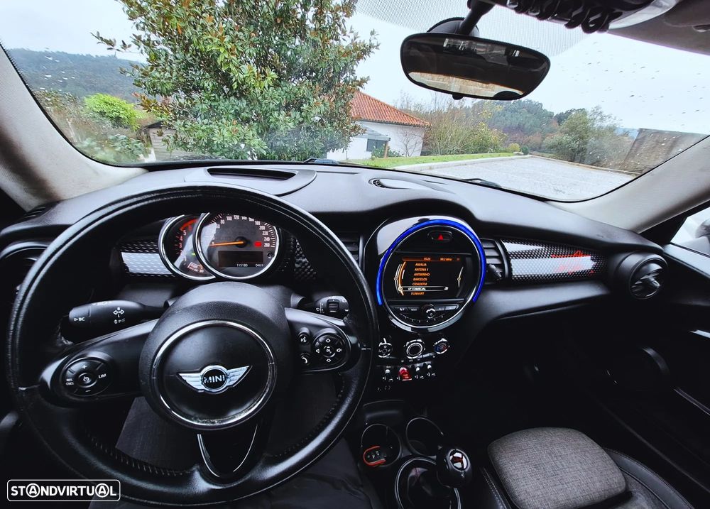 MINI 3 Portas Cooper SD - 18