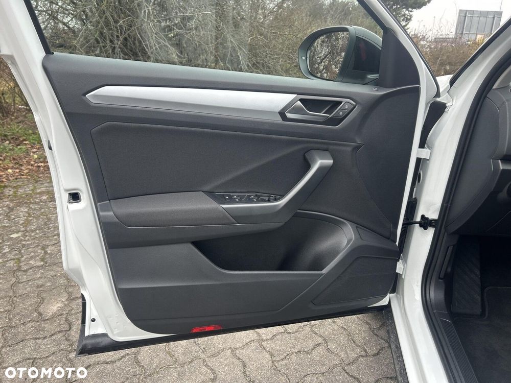 Volkswagen T-Roc 1.5 TSI Life Plus DSG - 23