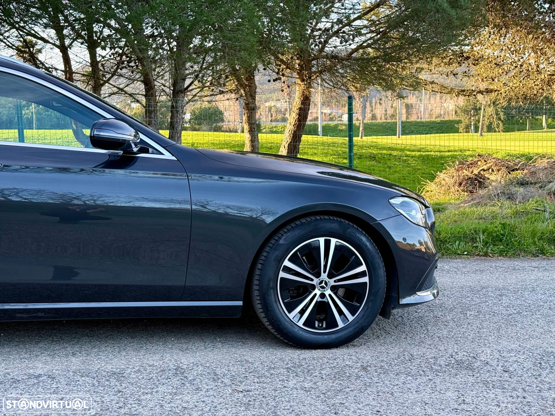 Mercedes-Benz E 220 d Avantgarde - 25