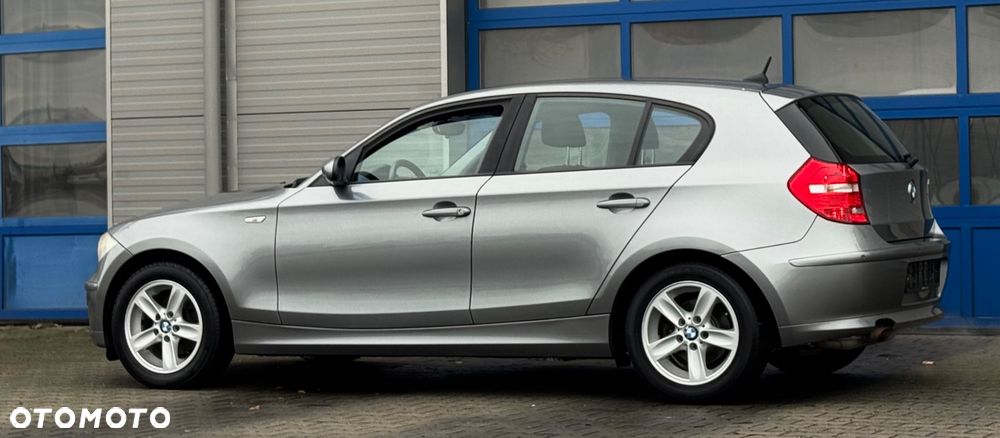BMW Seria 1 116i - 25