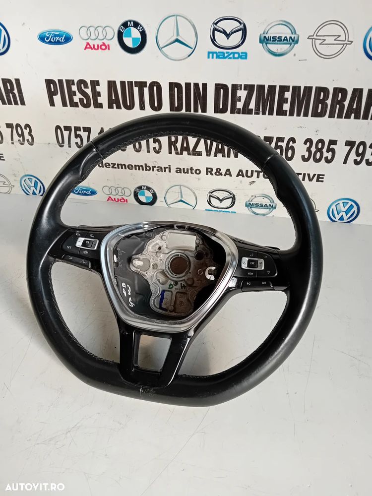 Volan Din Piele Cu Comenzi Si Padele Vw Passat B8 An 2015-2020 Stare Buna - 3