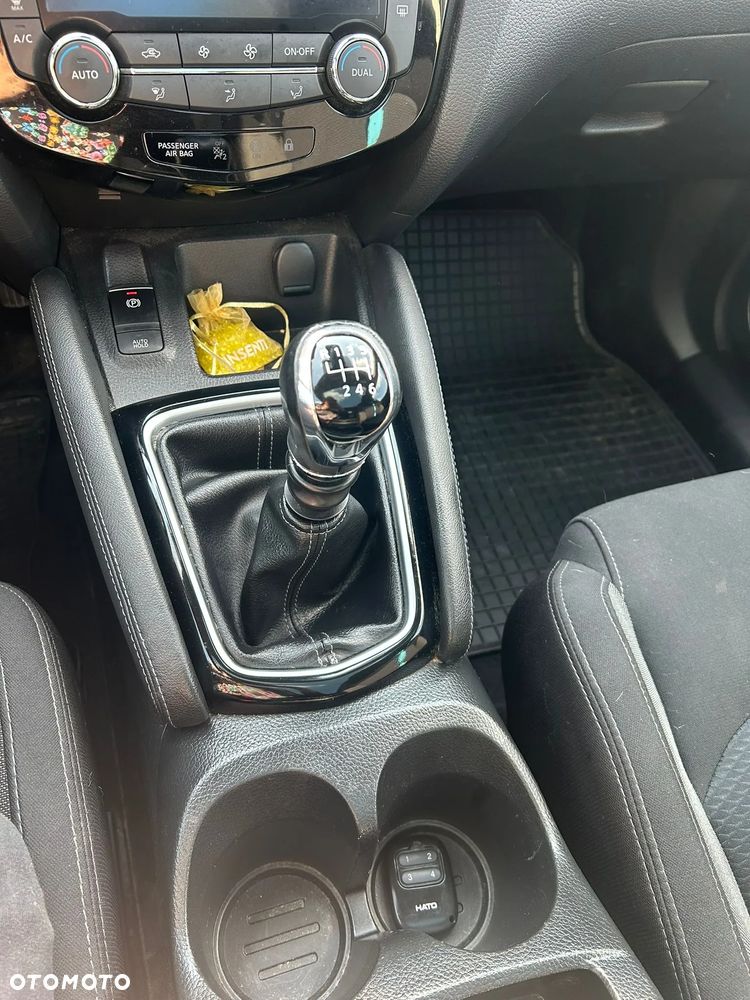 Nissan Qashqai 1.3 DIG-T N-Connecta - 8