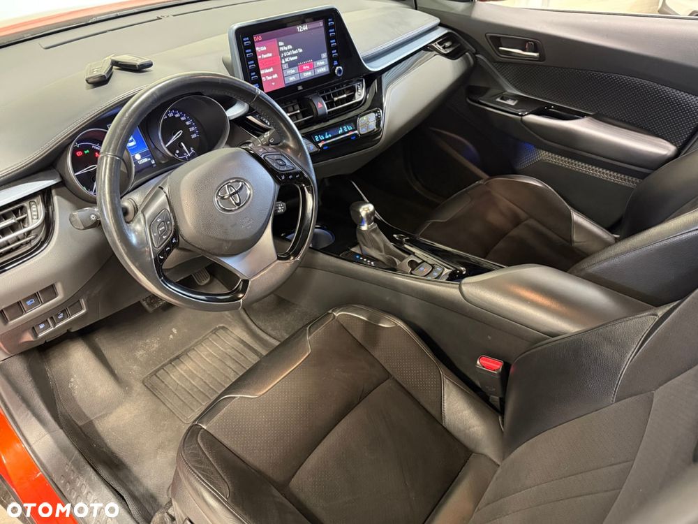 Toyota C-HR Lounge - 25
