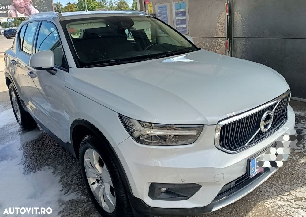 Volvo XC 40 T3 AT8 Momentum - 3