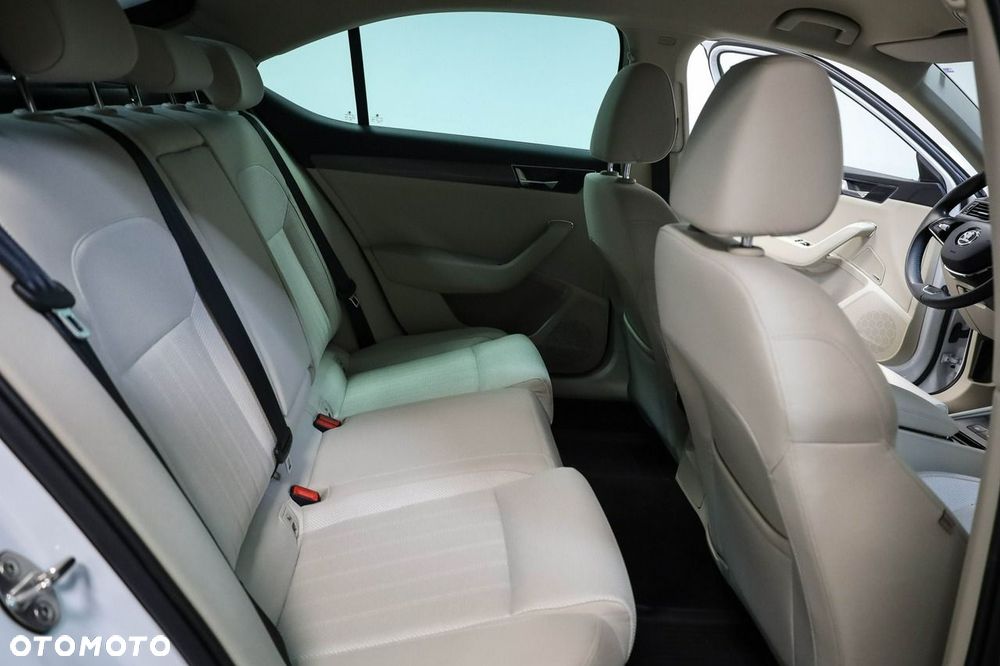 Skoda Superb - 24