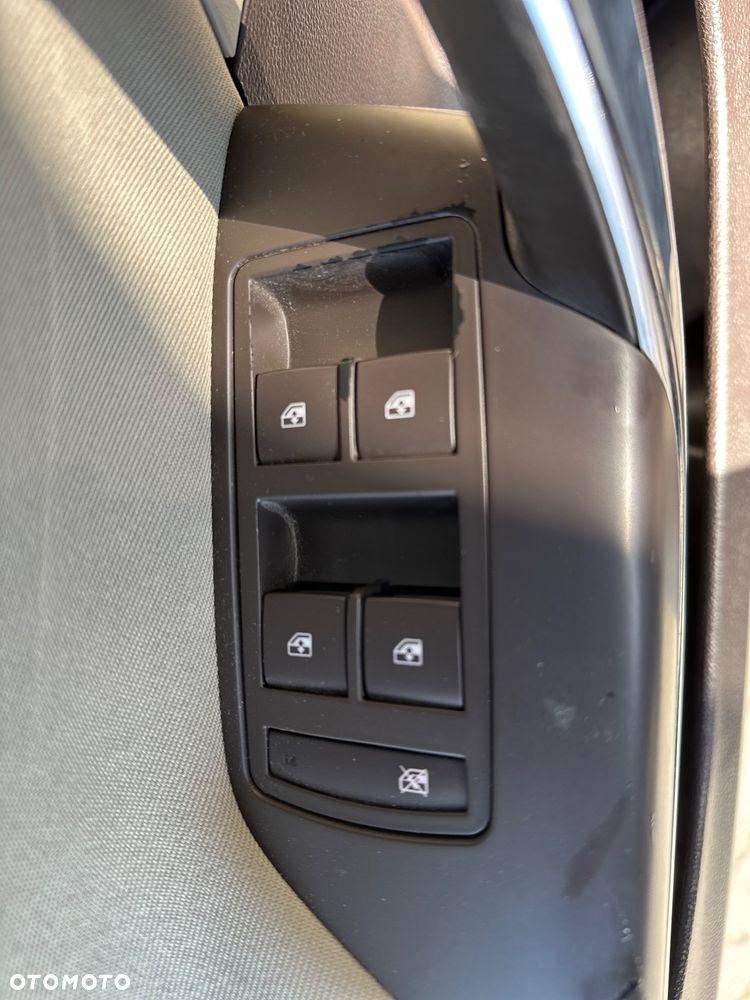 Opel Insignia 1.8 - 10