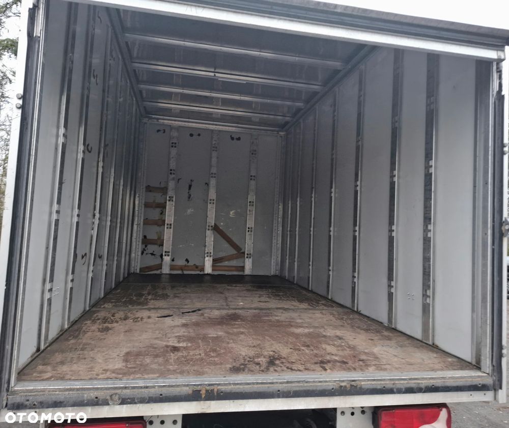 Volkswagen CRAFTER* KONTENER* WINDA 750 kg* UDT * KLIMATYZACJA * F-Vat 23% - 24