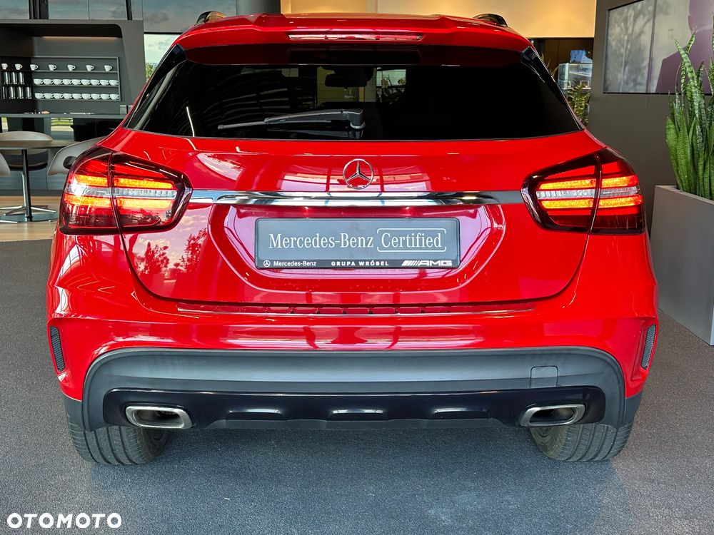 Mercedes-Benz GLA 220 4-Matic AMG Line