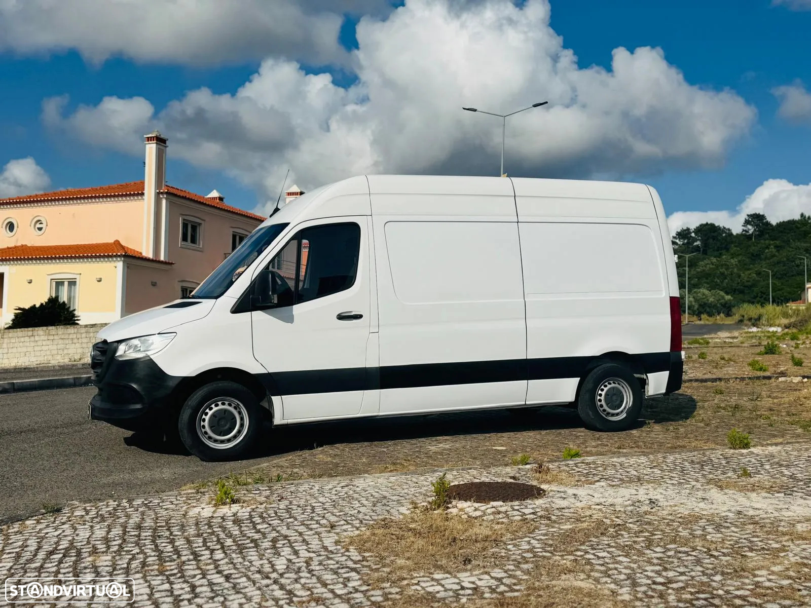 Mercedes-Benz Sprinter - 4