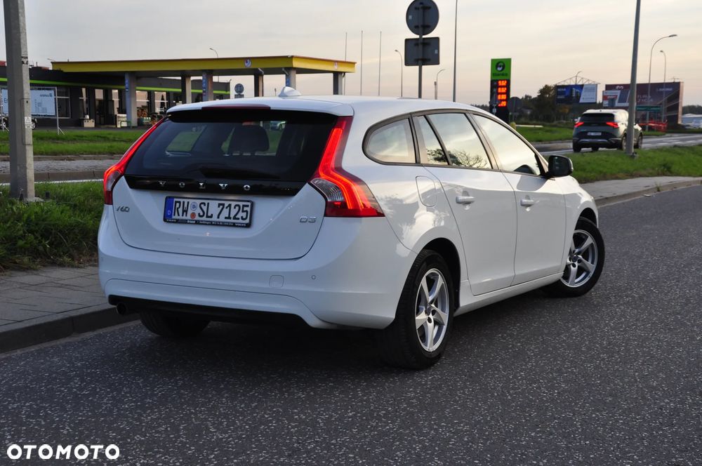 Volvo V60 D3 Summum - 4
