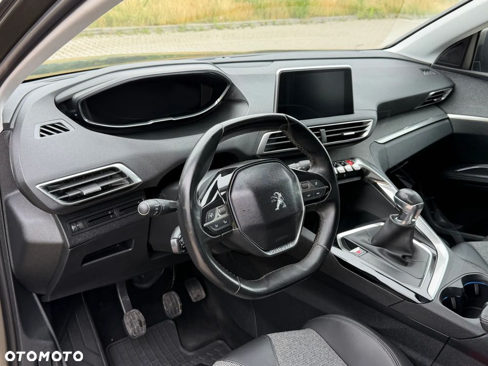 Peugeot 5008 BlueHDI 130 Allure Business-Paket - 12