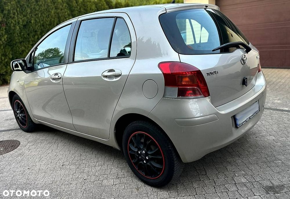 Toyota Yaris - 5