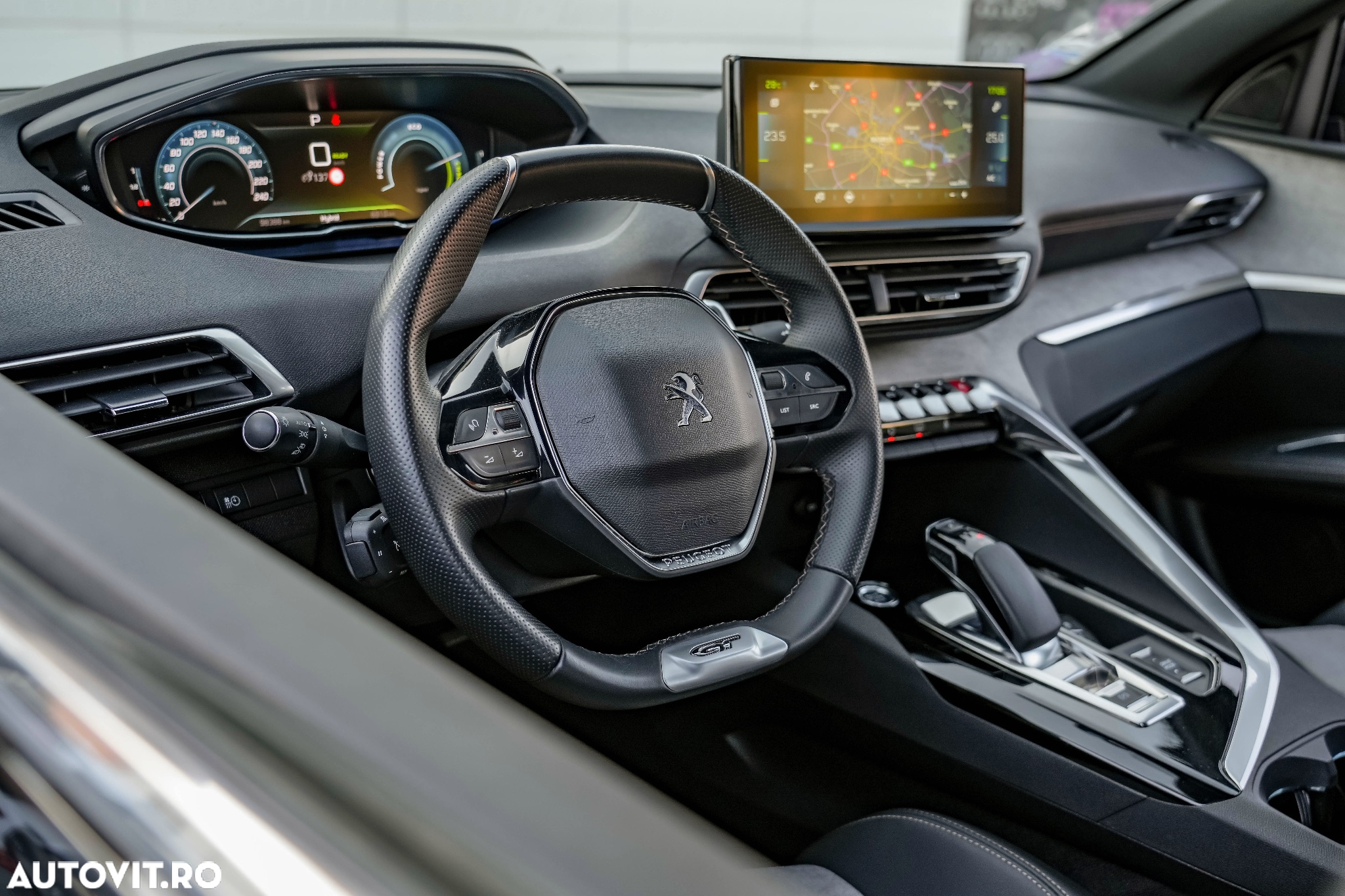 Peugeot 3008 PHEV EAT8 GT Pack - 18