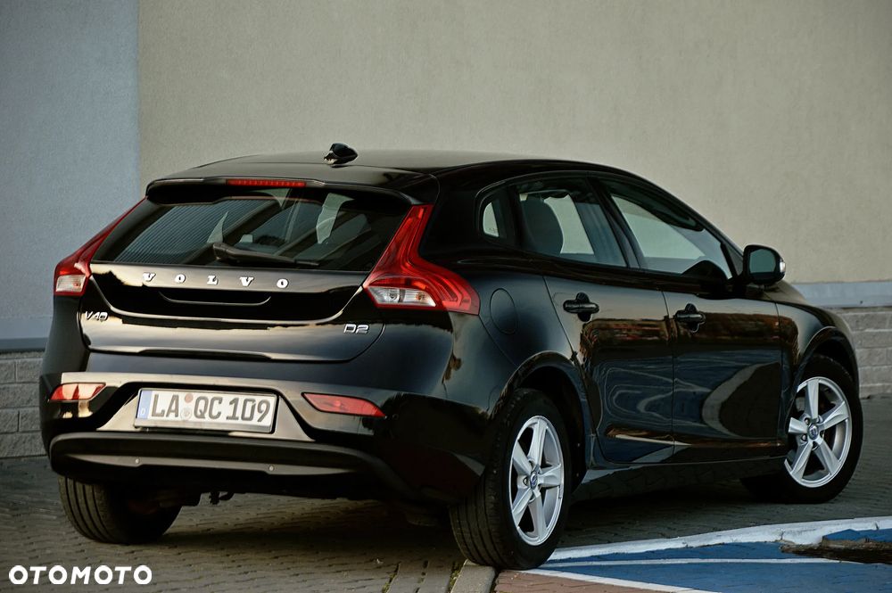 Volvo V40 D2 Momentum - 4