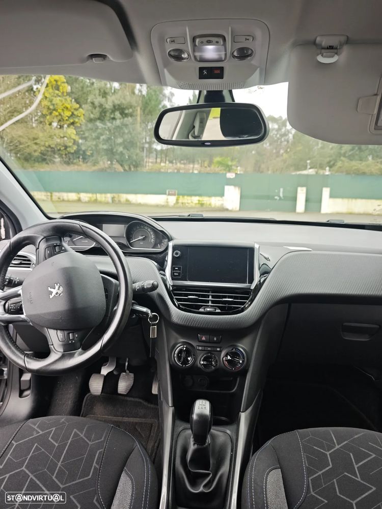 Peugeot 2008 1.2 PureTech Style - 16