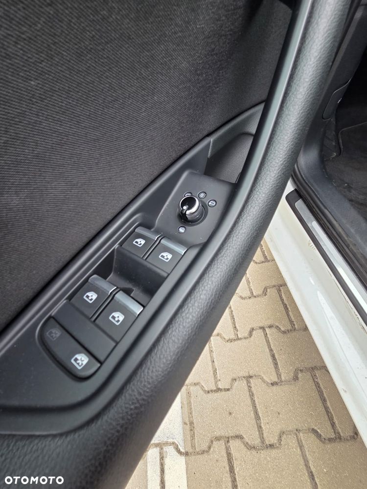 Audi A4 Limousine - 7