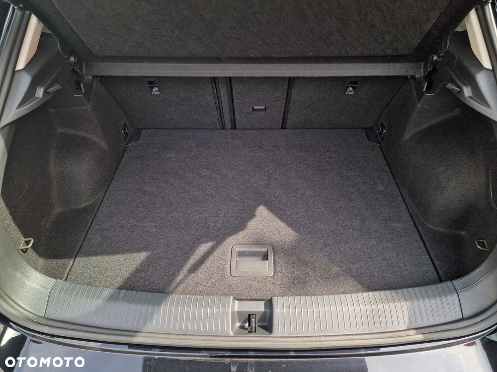 Volkswagen T-Roc - 15