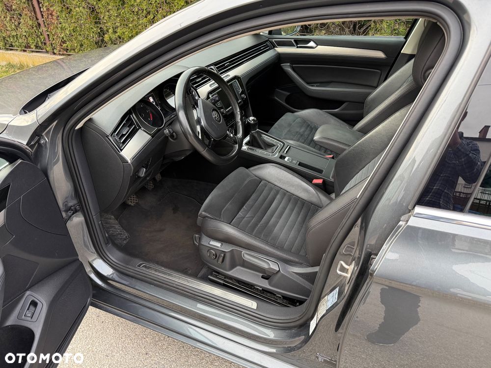 Volkswagen Passat 2.0 TDI BMT Comfortline - 29