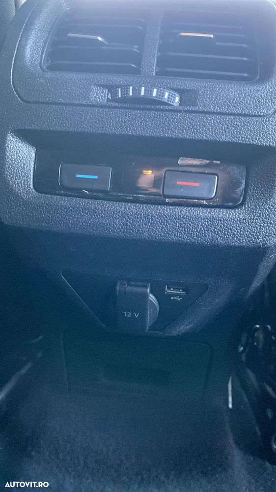 Volkswagen Touran 1.6 TDI DSG Comfortline - 15